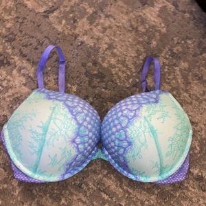 Victoria's secret bombshell bra 38C